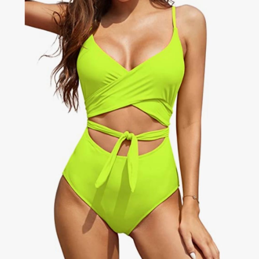 Women one piece swimsuit size s New without tag